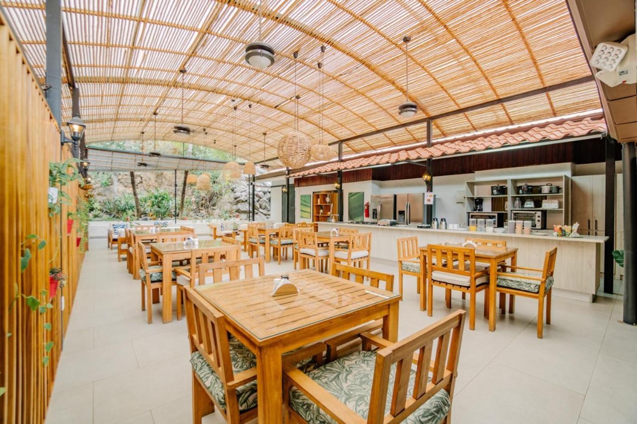 Hotel Ocotal Bed & Breakfast Playa Ocotal Ngoại thất bức ảnh